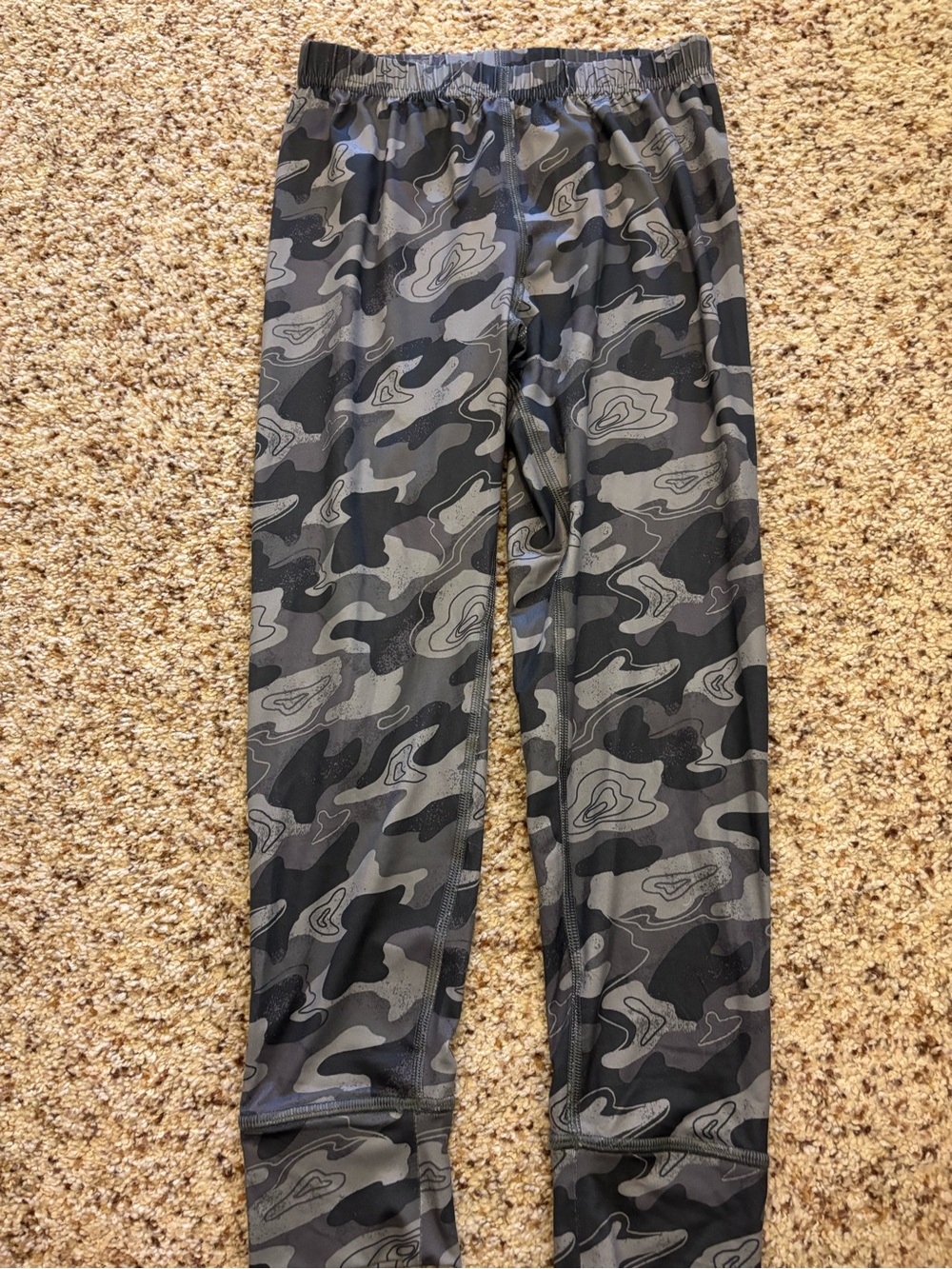 Lands' End Gray & Black Camo Active Leggings